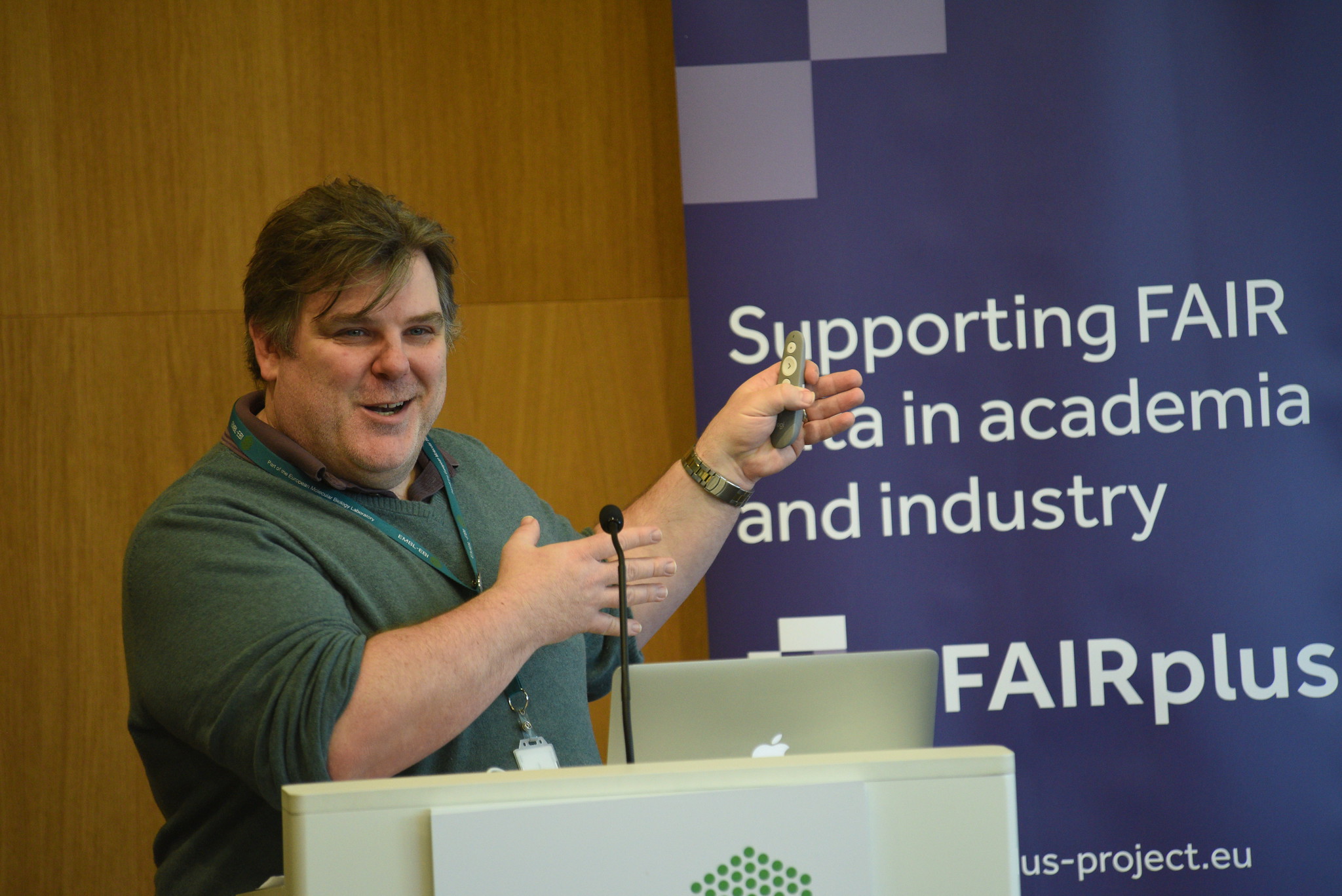 Tonny Burdett (EMBL-EBI), the FAIRplus Squad teams coordinator, presenting the FAIRification process at the FAIRplus Innovation and SME Forum